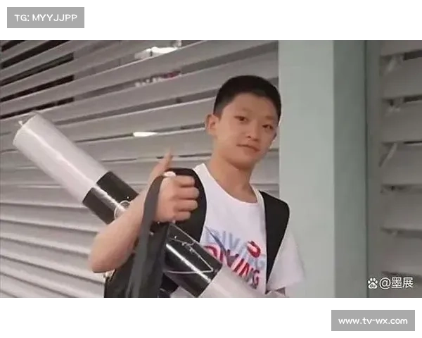 十四岁小将赵仁杰世锦赛首秀失误决赛仅获第五名暴露稳定性不足问题 十四岁小将赵仁杰世锦赛首秀失误决赛仅获第五名暴露稳定性不足问题