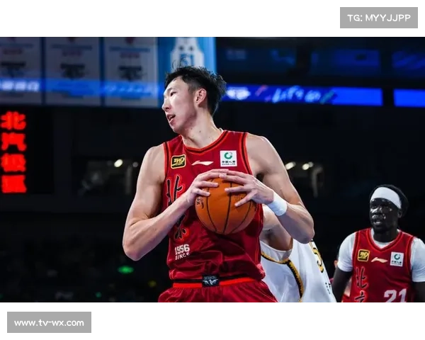 周琦仅出战7分钟高效取9分,北京北汽“打卡下班”式轮换彰显深度。 周琦仅出战7分钟高效取9分,北京北汽“打卡下班”式轮换彰显深度。